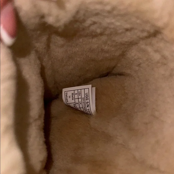 UGG Brown Winter Boots Suede Ankle Design - Picture 3 of 4